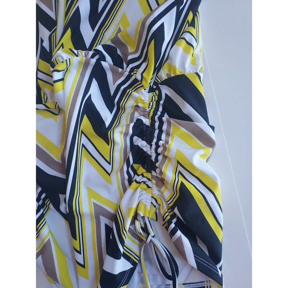 NWOT Ladies Chevron Underwire Bra Top Adjustable Length Swimsuit Top Size Large - Picture 6 of 8